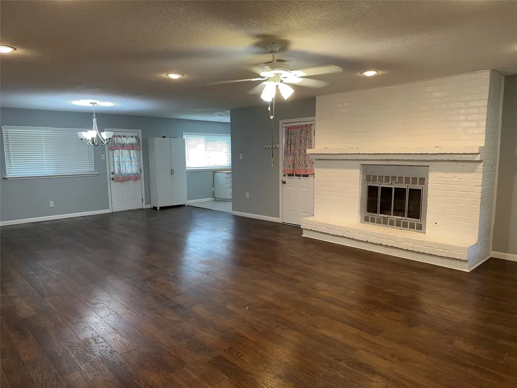 2713 Westview Drive Mesquite TX 75150