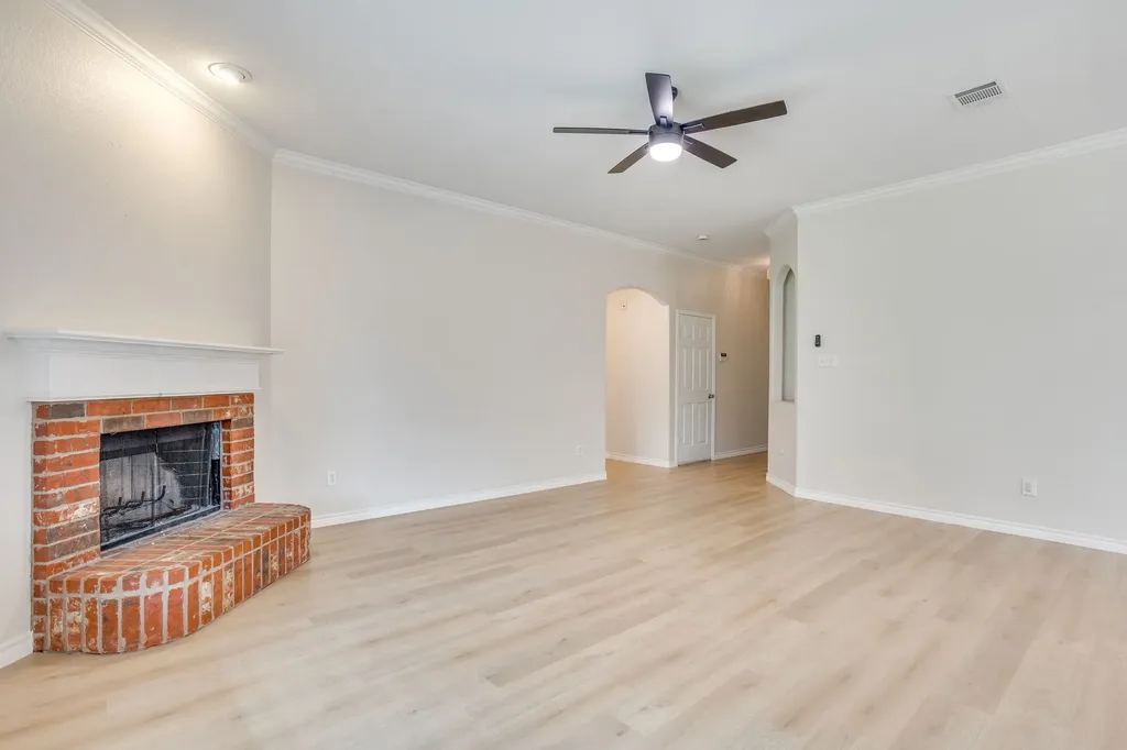 213 Carriage Drive Willow Park TX 76087