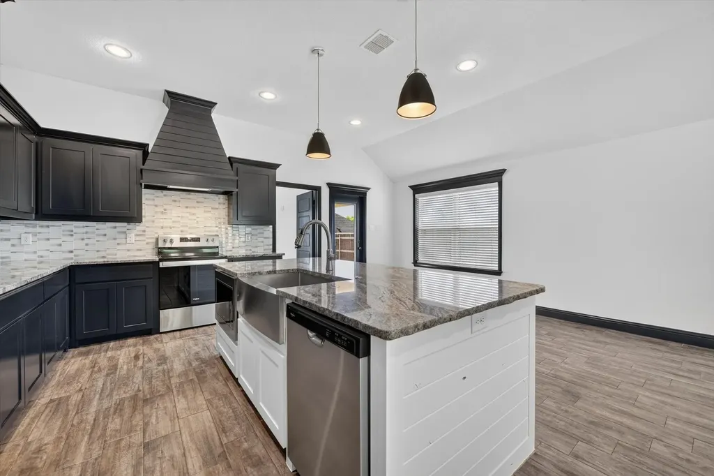 106 Clover Circle Weatherford TX 76086