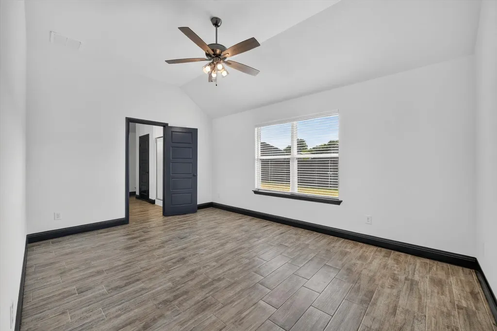 106 Clover Circle Weatherford TX 76086