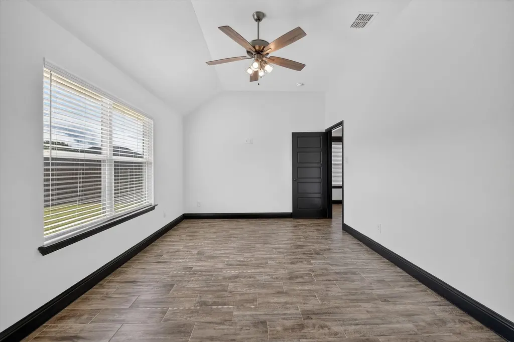 106 Clover Circle Weatherford TX 76086
