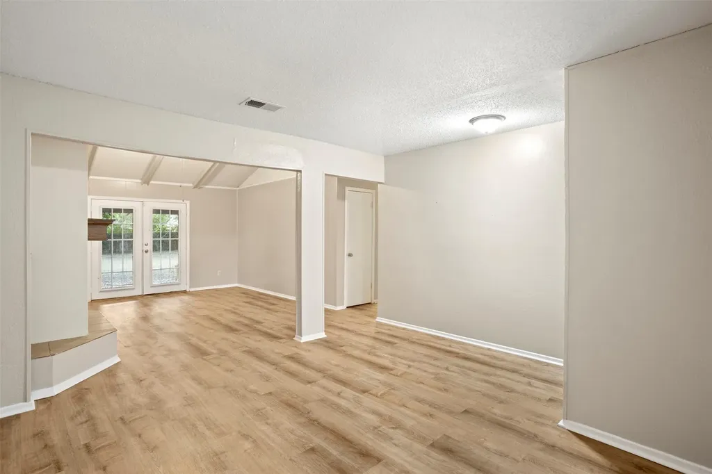 305 NE Todd Street Burleson TX 76028