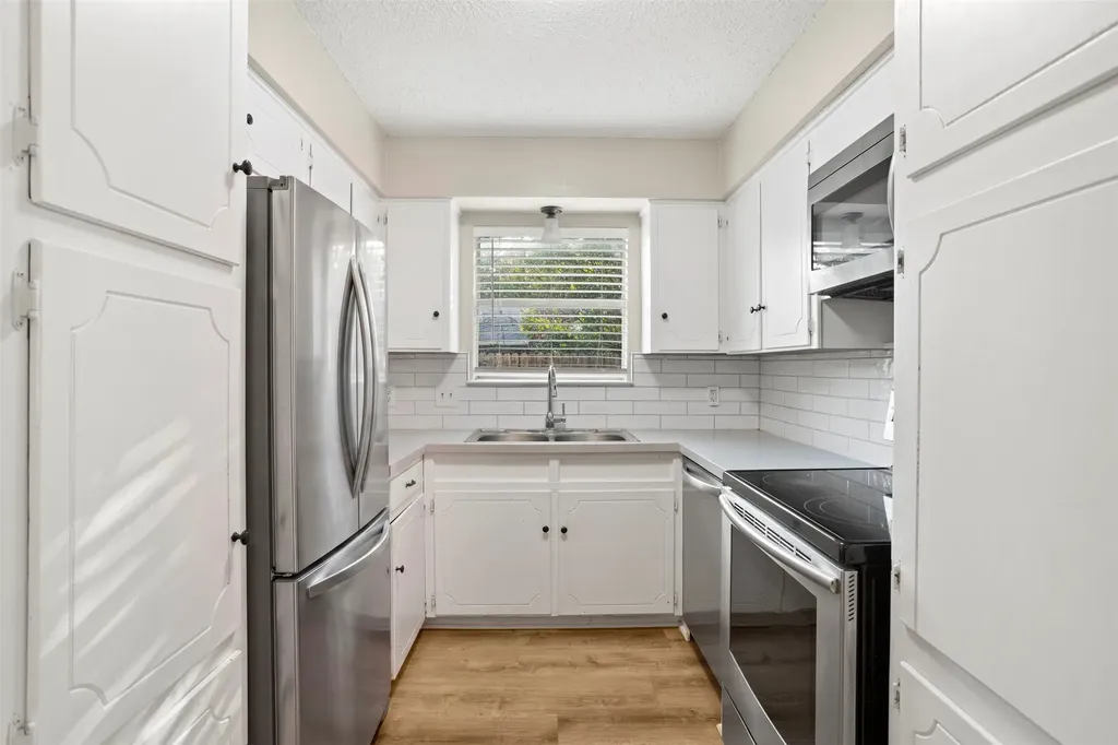 305 NE Todd Street Burleson TX 76028