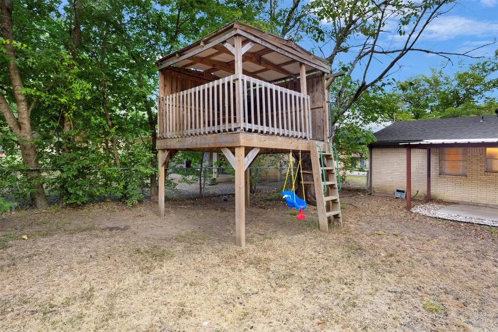 305 NE Todd Street Burleson TX 76028