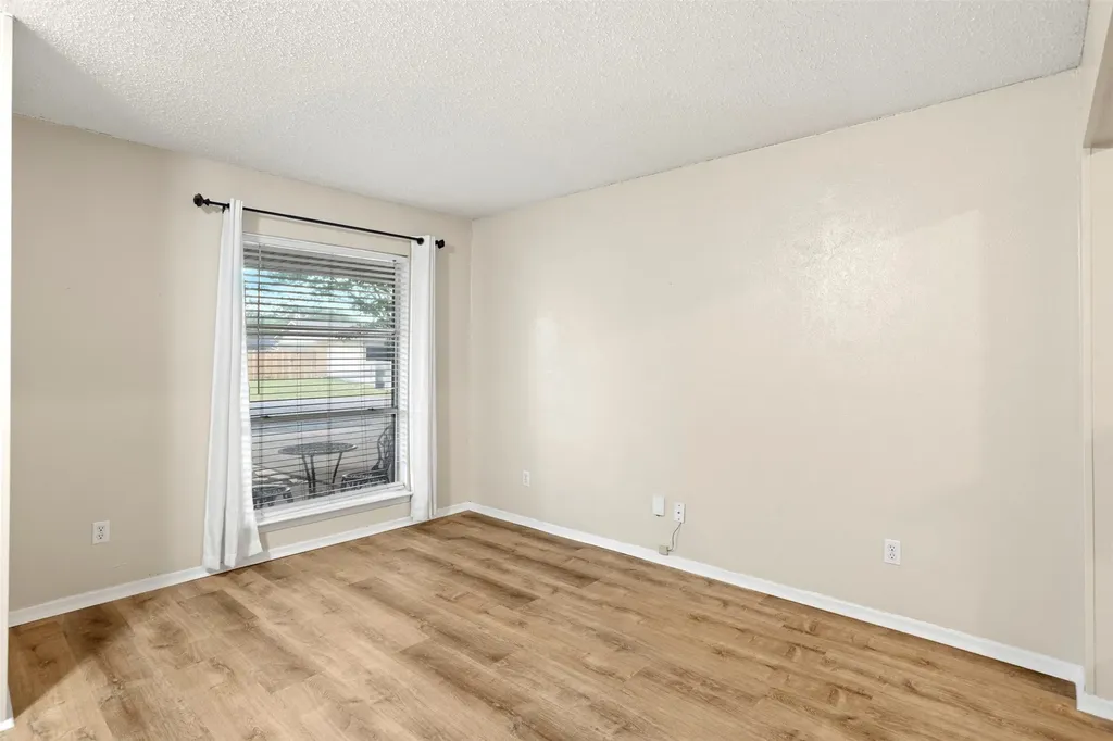 305 NE Todd Street Burleson TX 76028