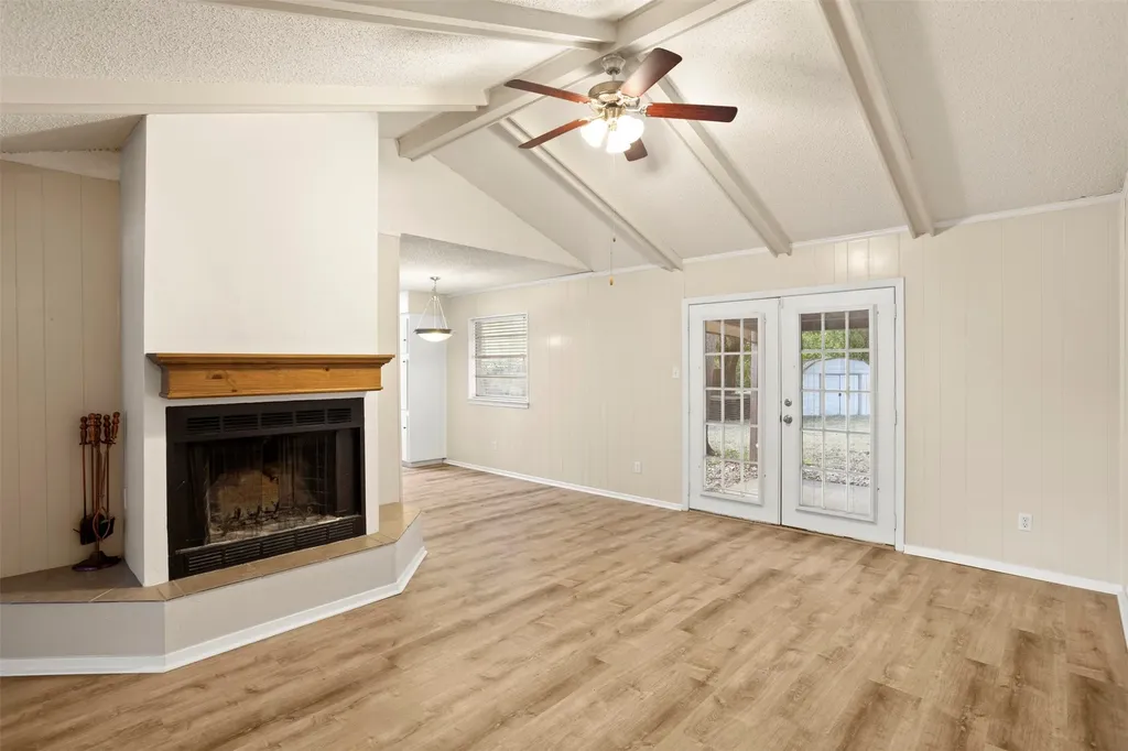 305 NE Todd Street Burleson TX 76028