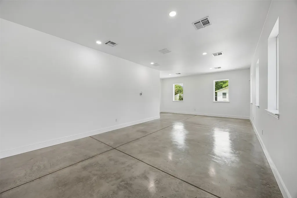 908 Cresthaven Drive Euless TX 76040