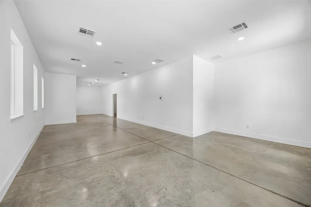 908 Cresthaven Drive Euless TX 76040