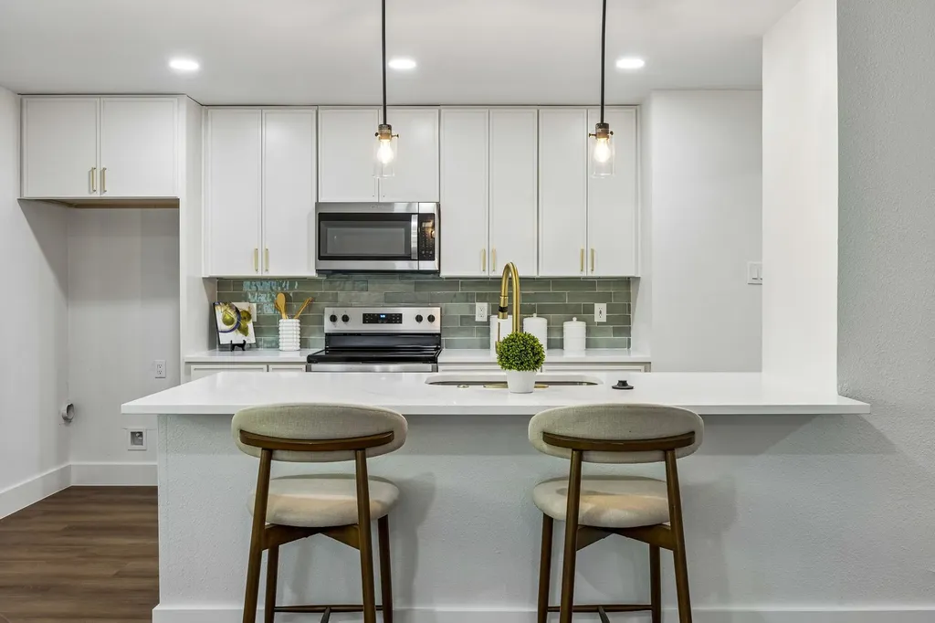 4639 Baystone Drive Dallas TX 75211