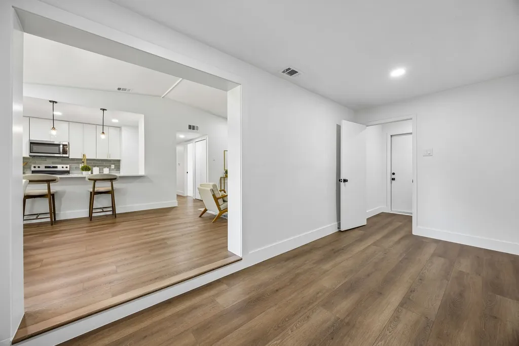 4639 Baystone Drive Dallas TX 75211
