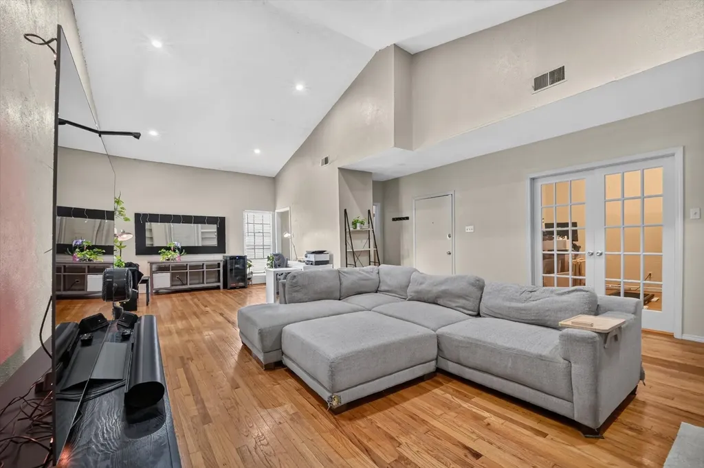 10437 High Hollows Drive Dallas TX 75230