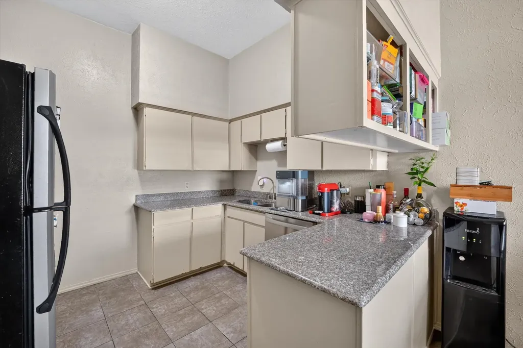 10437 High Hollows Drive Dallas TX 75230