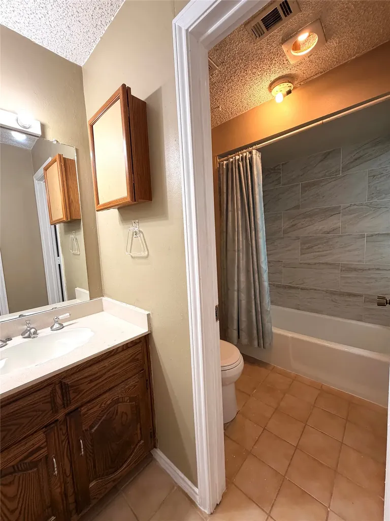 1238 Richland Oaks Drive Richardson TX 75081