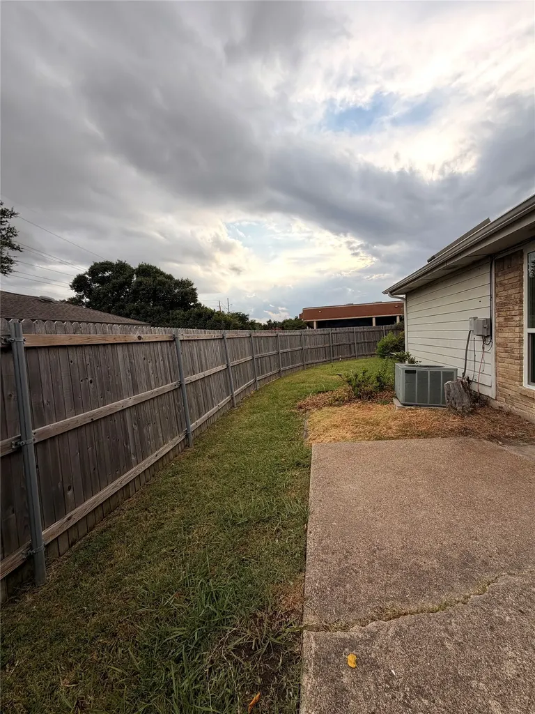 1238 Richland Oaks Drive Richardson TX 75081