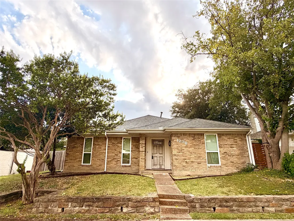 1238 Richland Oaks Drive Richardson TX 75081