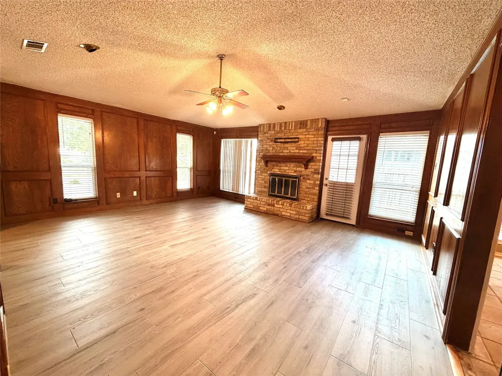 1238 Richland Oaks Drive Richardson TX 75081