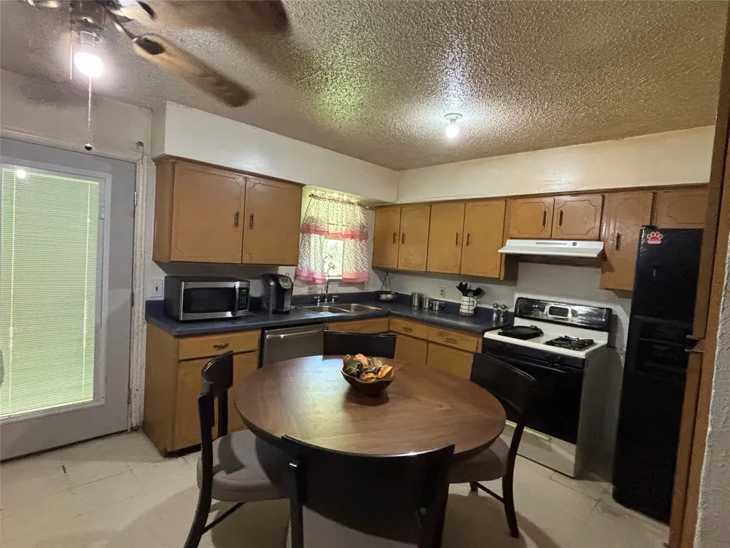 3338 Ingersoll Street Dallas TX 75212