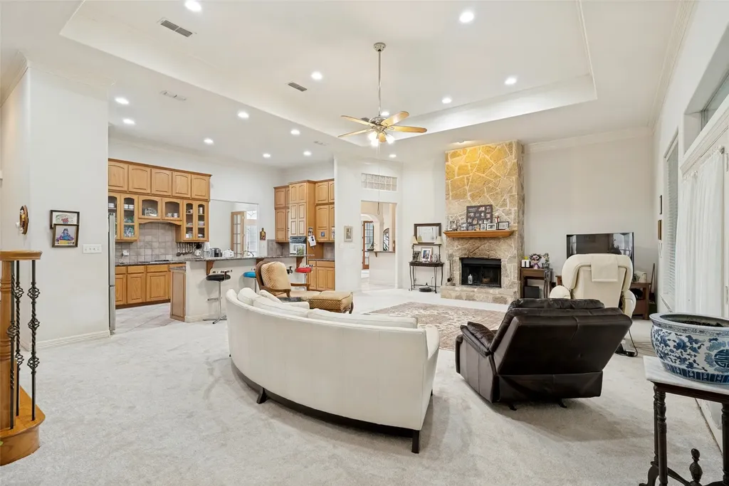 9709 Divot Drive Granbury TX 76049