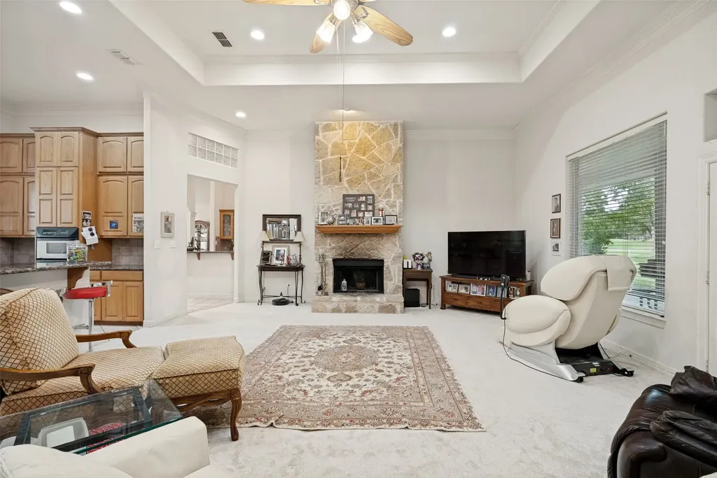 9709 Divot Drive Granbury TX 76049