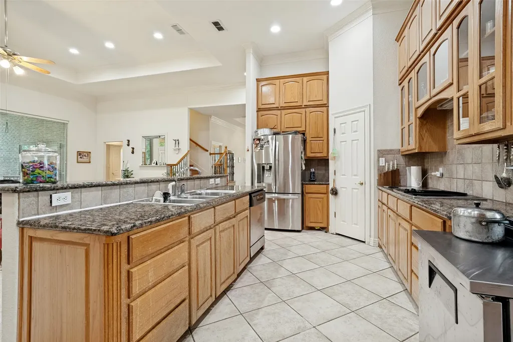 9709 Divot Drive Granbury TX 76049