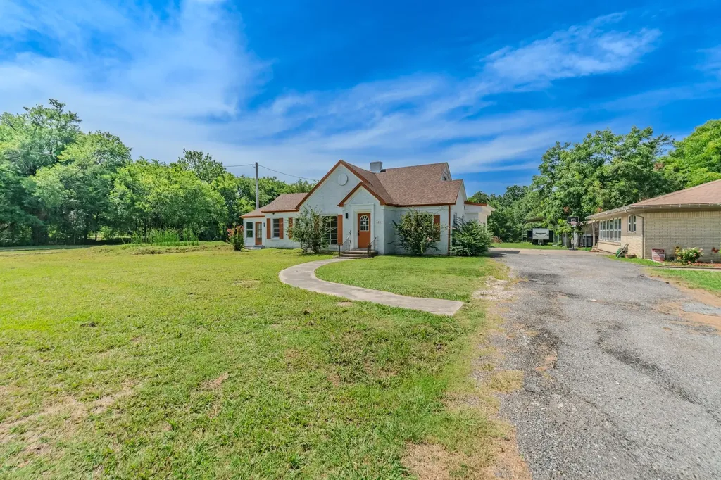 620 Forrester Street Greenville TX 75401