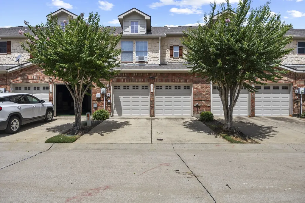 2741 Olympic Park Drive Grand Prairie TX 75050