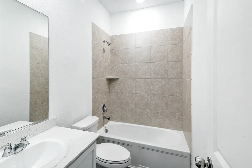 537 Robinson Way Fate TX 75189