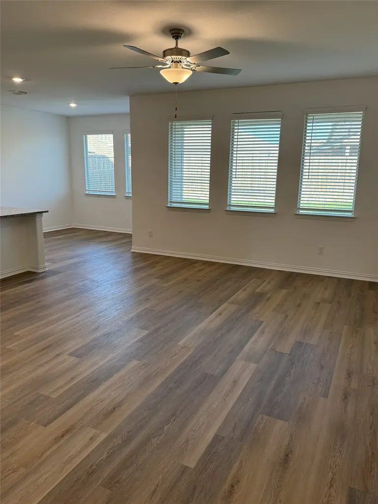 537 Robinson Way Fate TX 75189