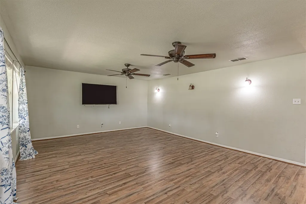 2721 Fm 2649 Lone Oak TX 75453