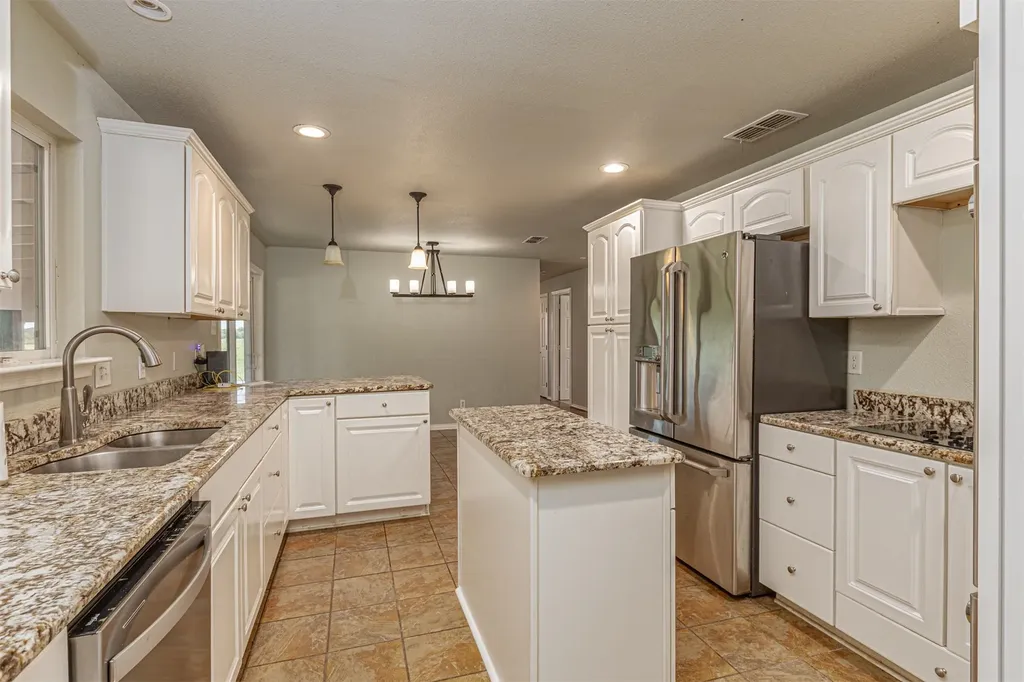2721 Fm 2649 Lone Oak TX 75453