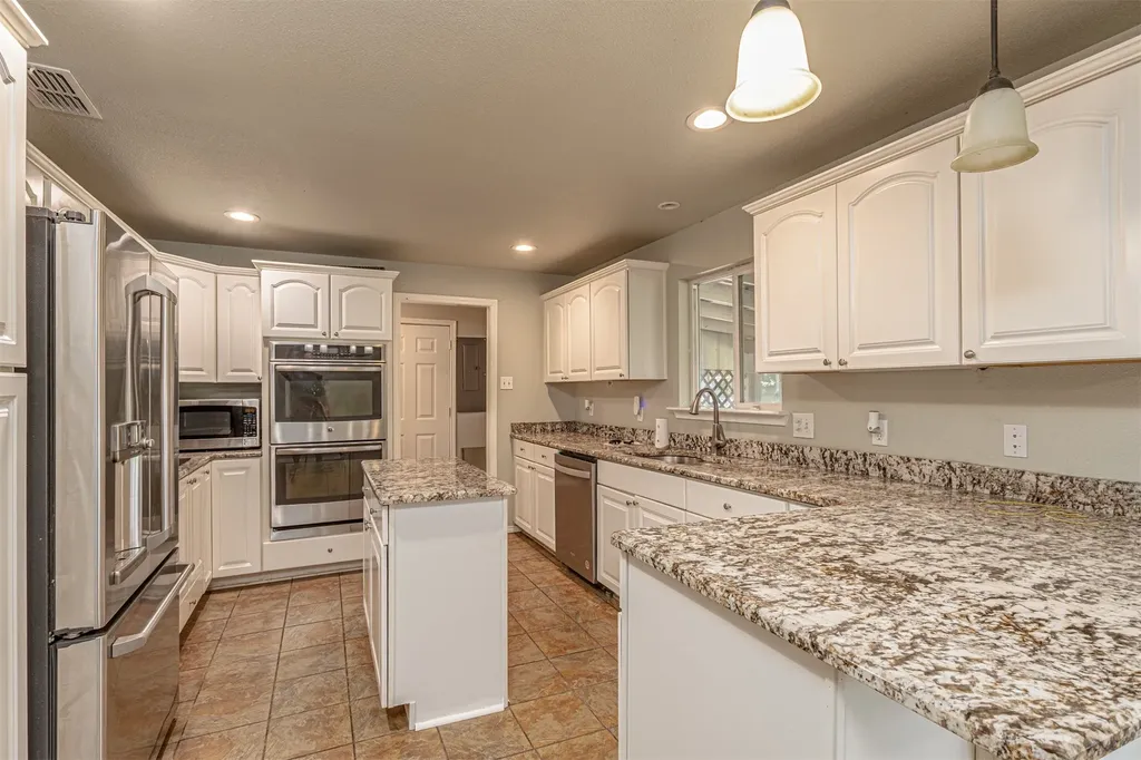 2721 Fm 2649 Lone Oak TX 75453