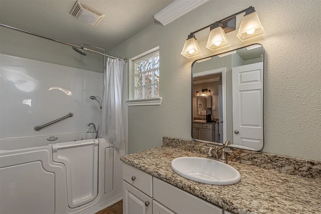 2721 Fm 2649 Lone Oak TX 75453