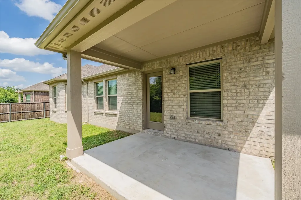 1207 Putnam Street Mansfield TX 76063