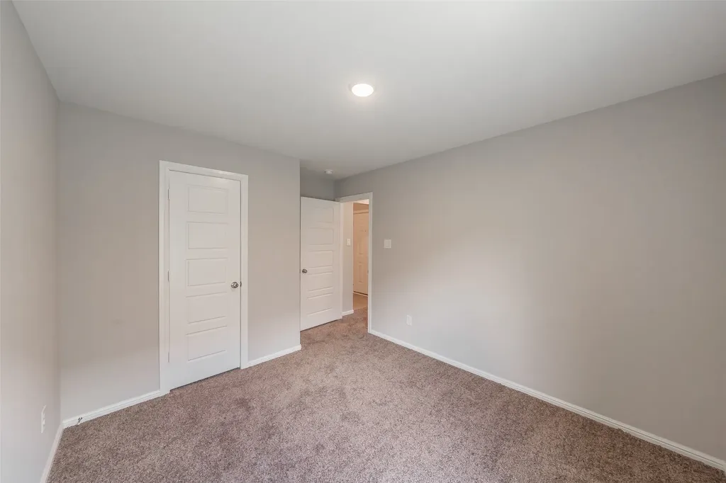 1207 Putnam Street Mansfield TX 76063