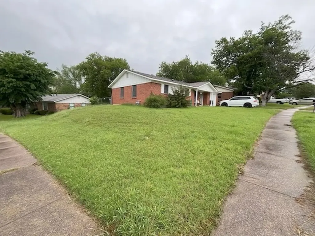 4801 Bellcrest Court Fort Worth TX 76135