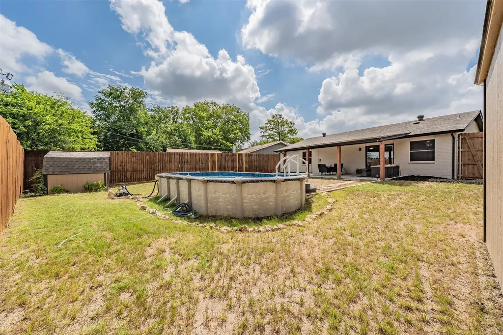 6245 Stardust Drive S Watauga TX 76148