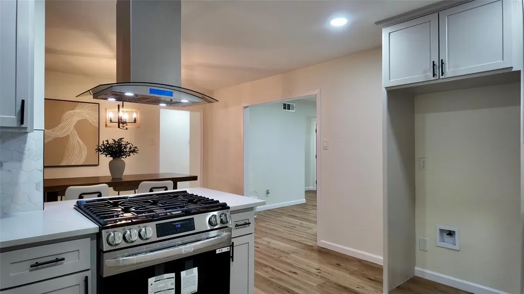 11343 Lippitt Dallas TX 75218