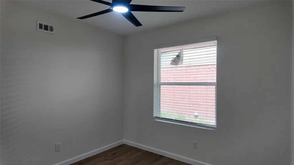 11343 Lippitt Dallas TX 75218