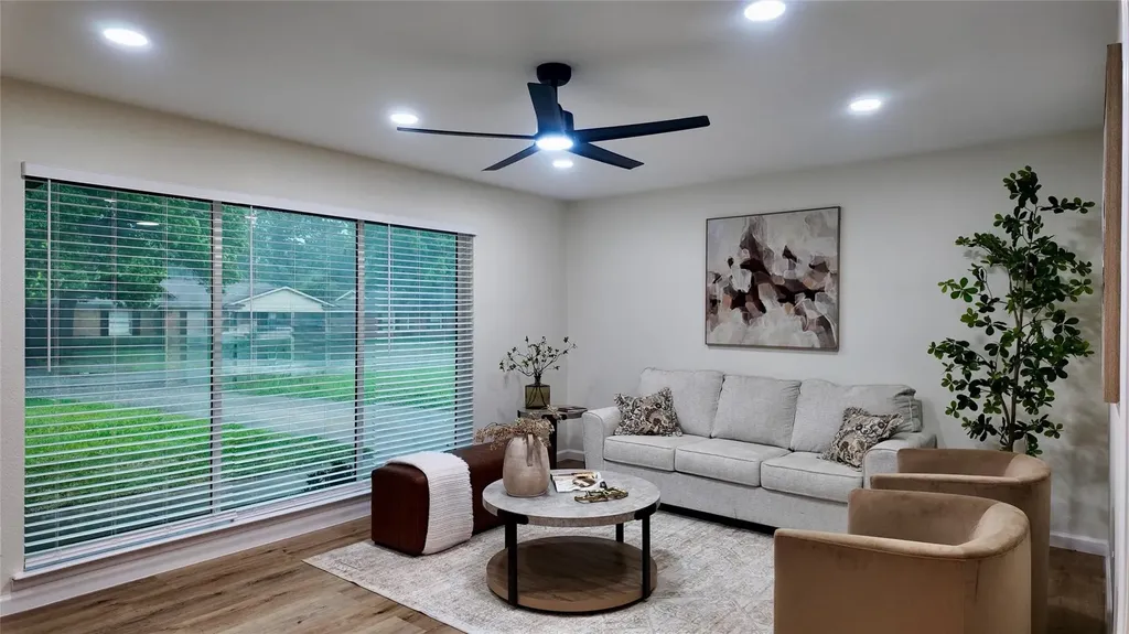 11343 Lippitt Dallas TX 75218