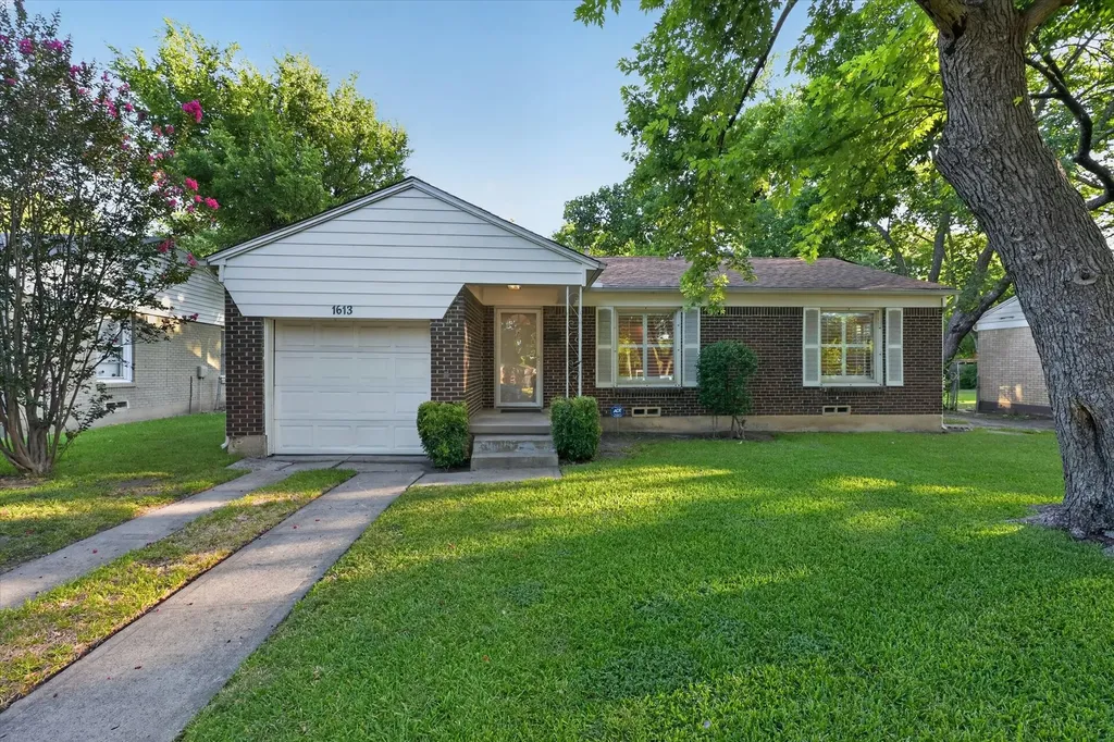 1613 Pat Drive Dallas TX 75228