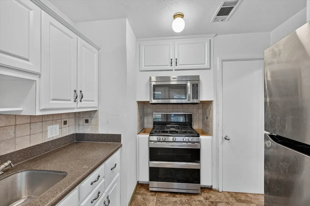 1613 Pat Drive Dallas TX 75228
