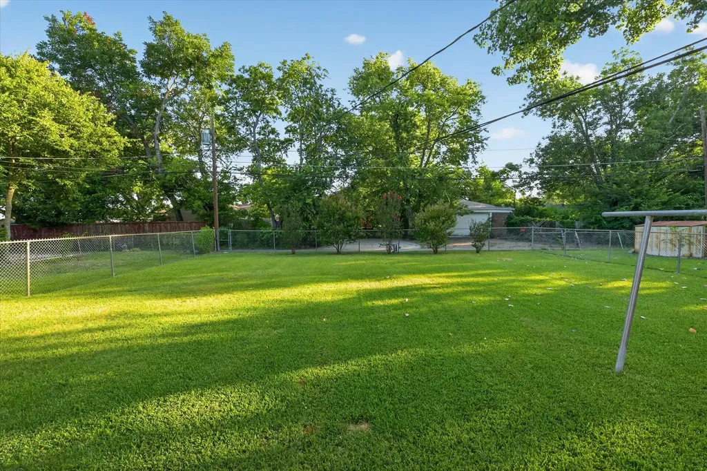 1613 Pat Drive Dallas TX 75228