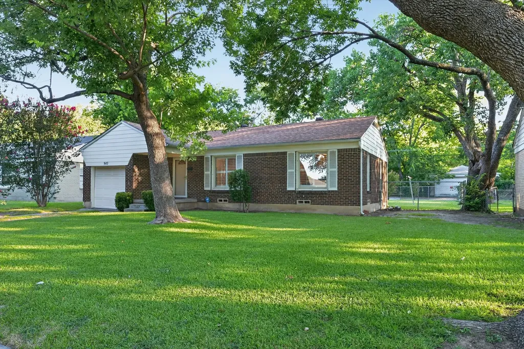 1613 Pat Drive Dallas TX 75228
