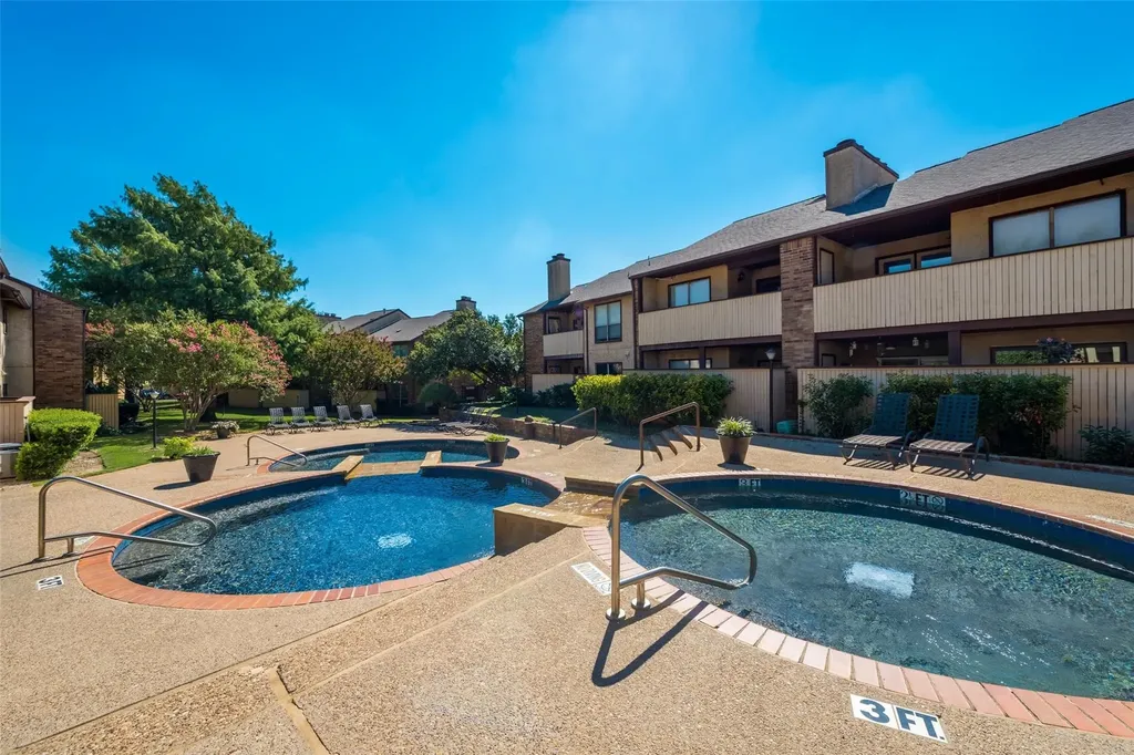 2103 Friendly Drive Arlington TX 76011