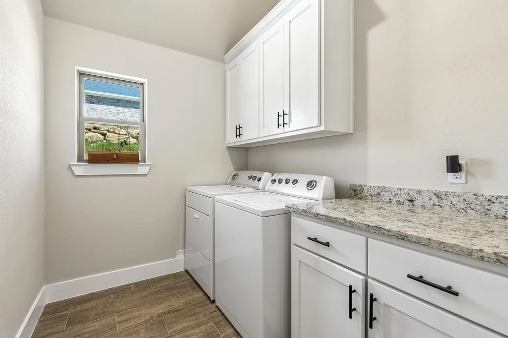 2013 Bedford Court Weatherford TX 76088