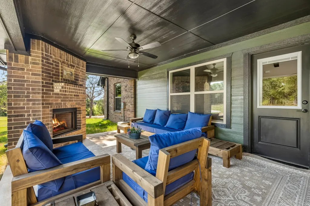 2013 Bedford Court Weatherford TX 76088