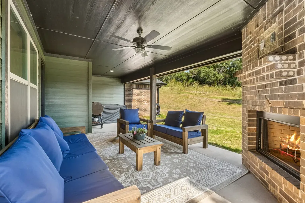 2013 Bedford Court Weatherford TX 76088