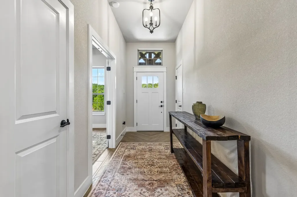 2013 Bedford Court Weatherford TX 76088