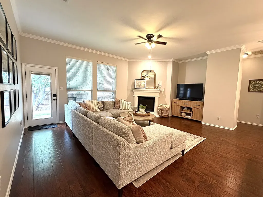 6506 Bluebird Drive Arlington TX 76001