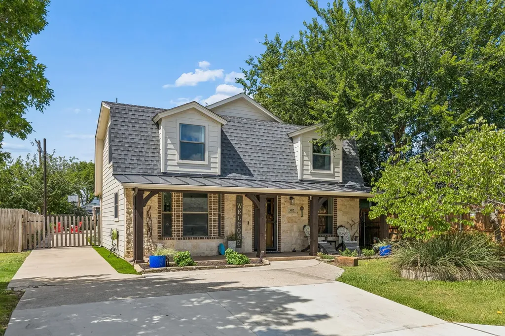 302 Denton Drive Roanoke TX 76262